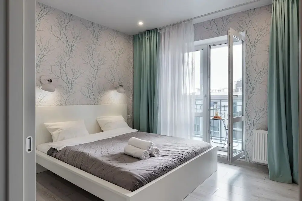 Минск: 4bedded apartment near Picasso Boulevard