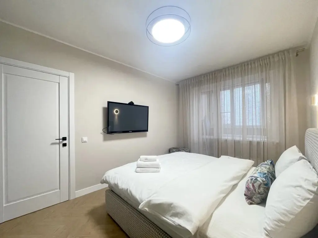 Минск: Апартаменты 2-комнатные HomeApart Сурганова, 80