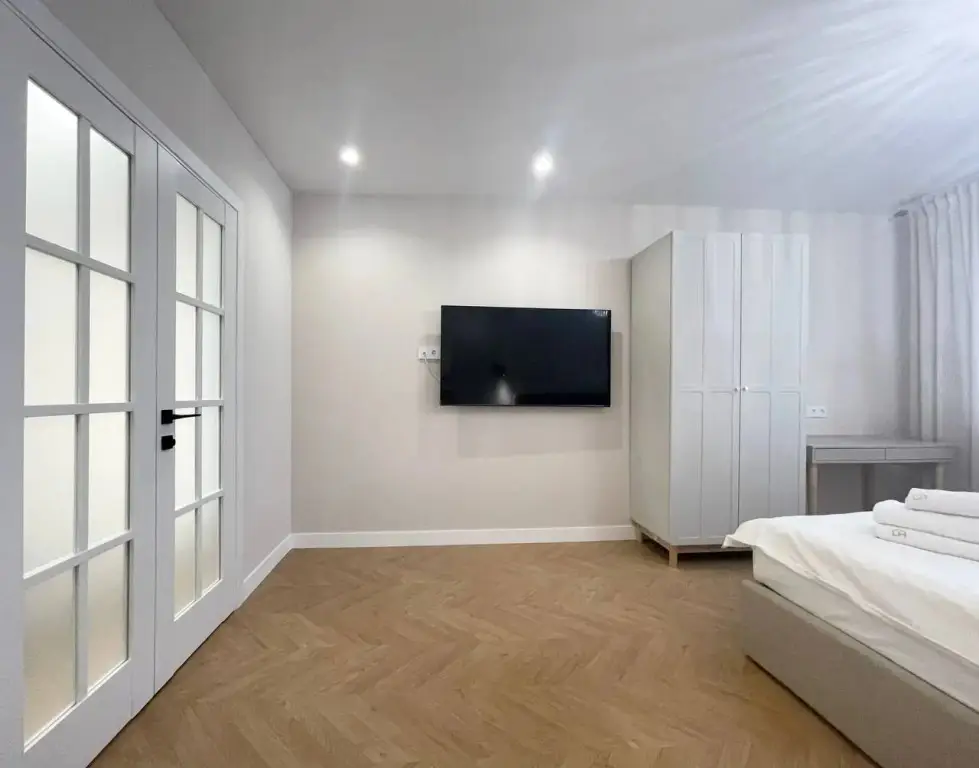 Минск: Апартаменты 2-комнатные HomeApart Сурганова, 80
