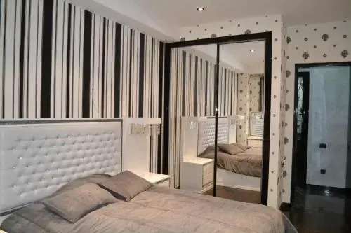 Ереван: ARMT Penthouse near Republic Square