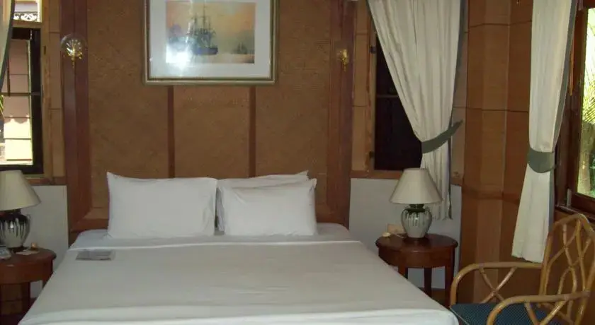 Ко Чанг: Aunchaleena Beach Front Resort, Koh Chang (Seaside Villa)