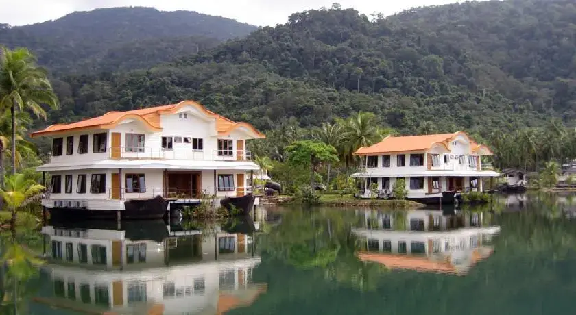 Aunchaleena Beach Front Resort, Koh Chang (Chomnapha Boat) — фото 1