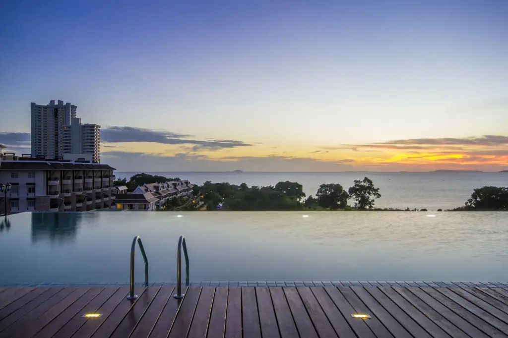 На Чом Тхиан: Hamilton Grand Residence