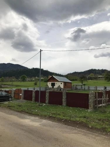 Цагвери: Kotedz Tsemi
