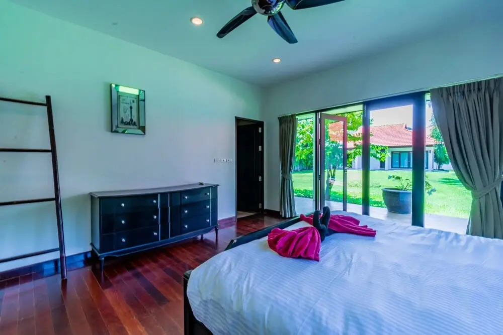 Хуахин: 5 BR Pool Villa In Great Location - CV5