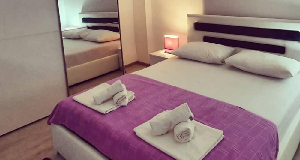 Бечичи: Apartmani Avanti Becici