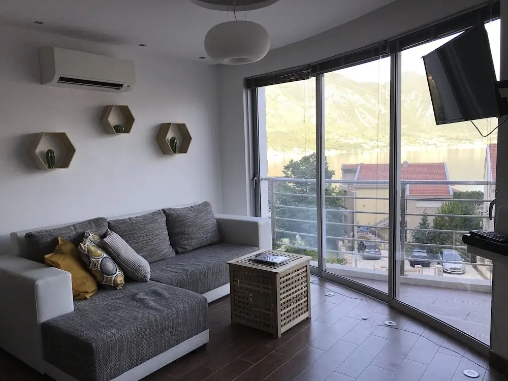 Доброта: 2 Beds, Fjord Panorama and Pool in Dobrota