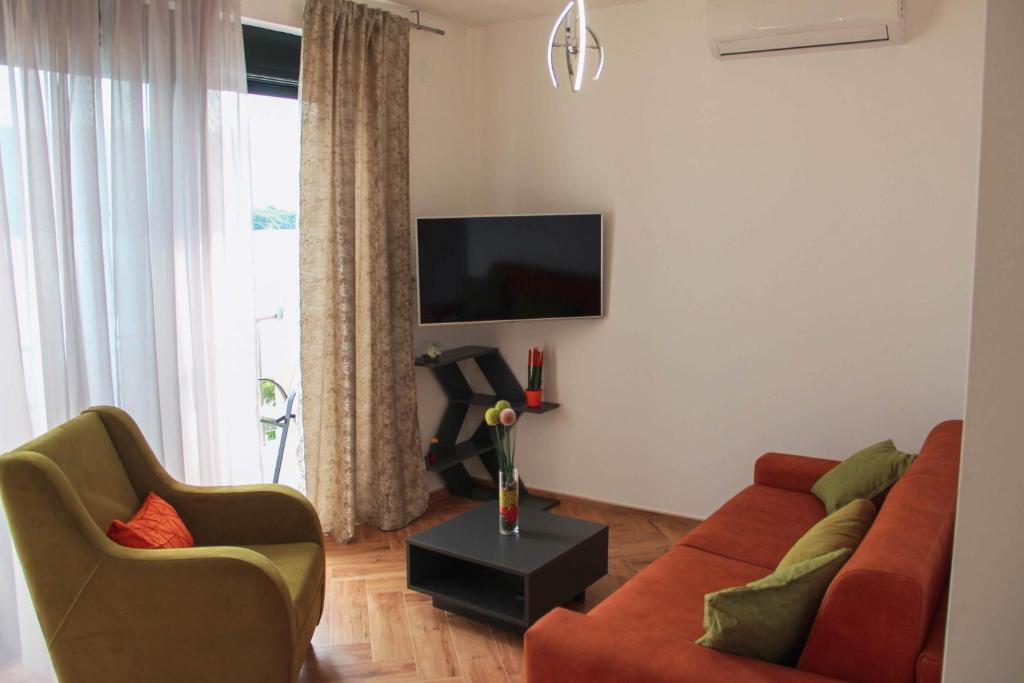 Тиват: Apartments Tramonto