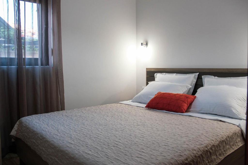 Тиват: Apartments Tramonto
