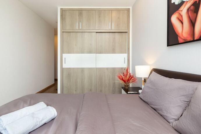 Хошимин: Best Price Vinhomes Apartment with Full Servied