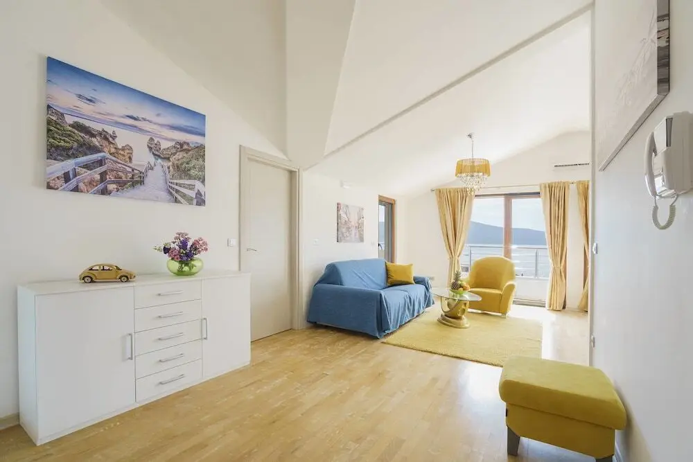 Тиват: Tivat Apartments
