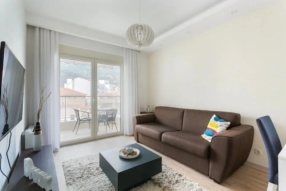 Будва: Apartment Status 2