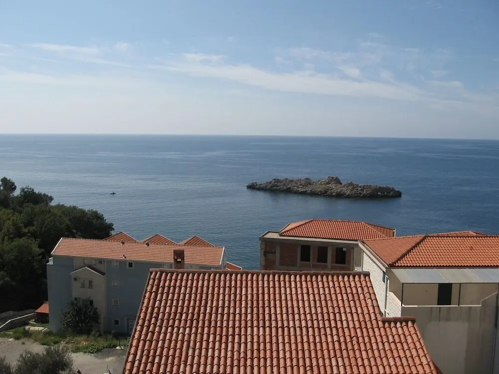 Свети-Стефан: Levantin Inn 13 Room N4 Sea Side