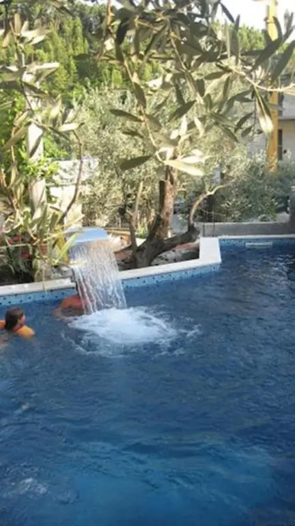 Свети-Стефан: Levantin Inn 13 Room N4 Sea Side