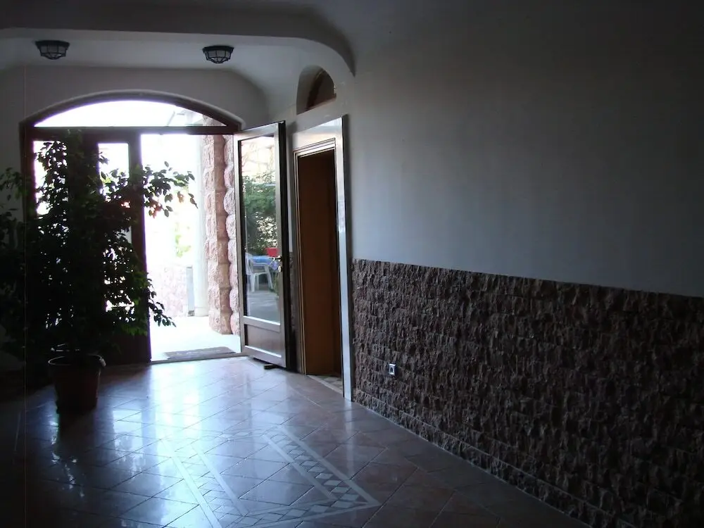 Свети-Стефан: Levantin Inn 13 Room N3 Sea Side