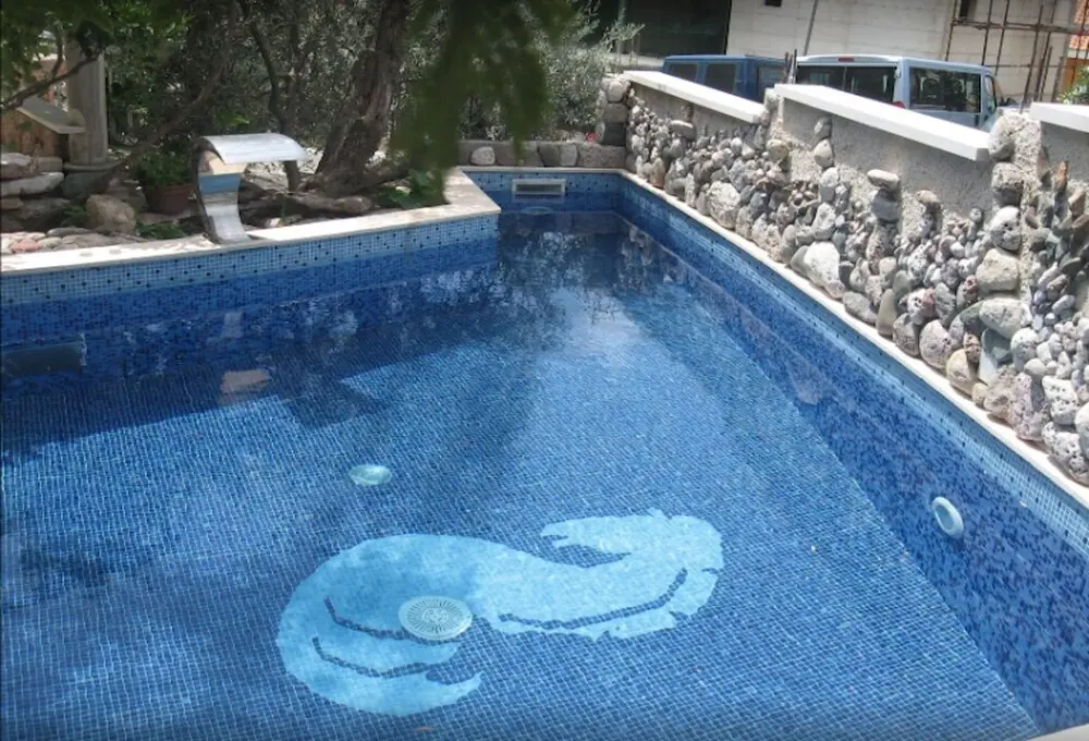 Свети-Стефан: Levantin Inn 12 Room N7 Sea Side