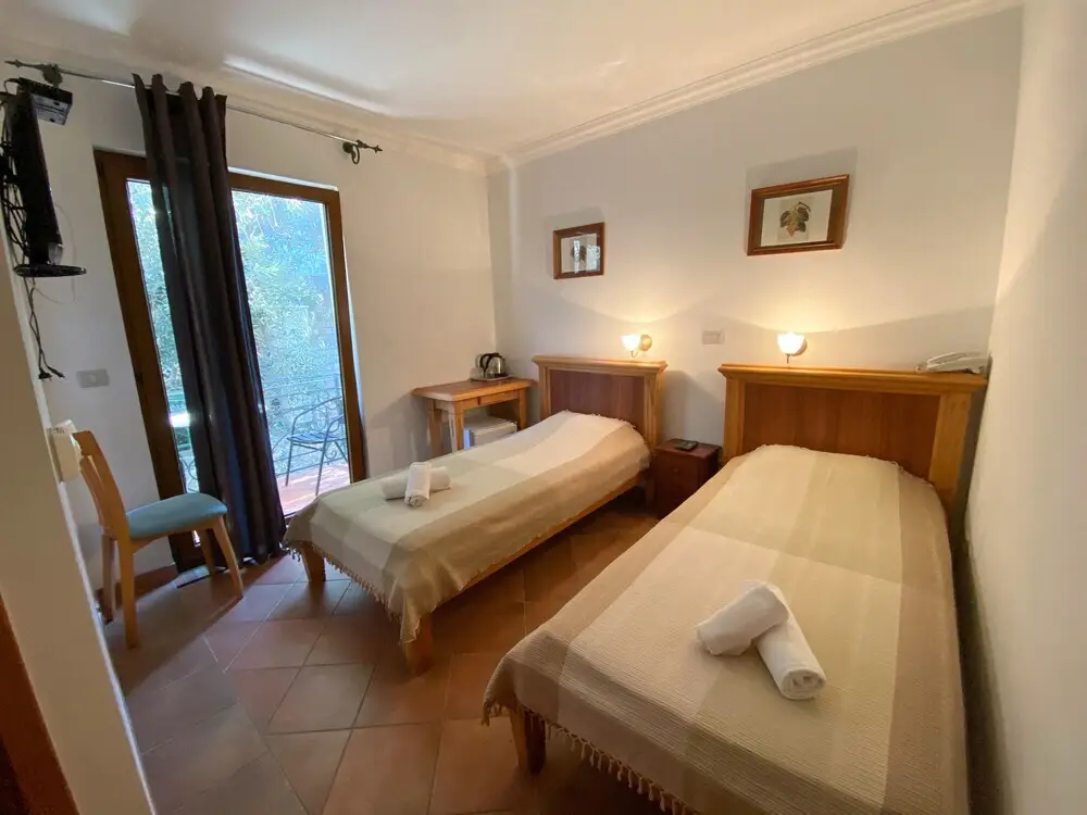 Свети-Стефан: Levantin Inn 12 Room N12