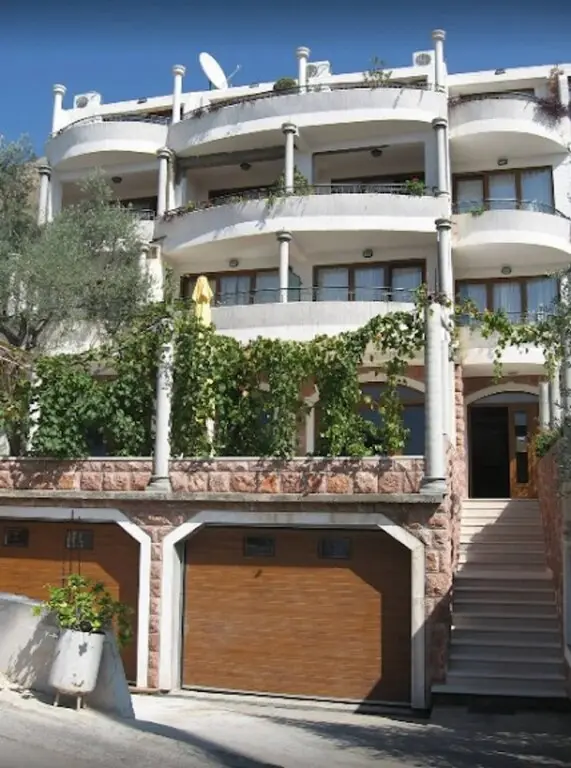 Свети-Стефан: Levantin Inn 12 Room N12