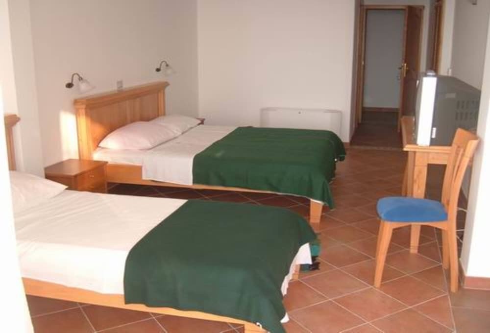 Свети-Стефан: Levantin Inn 13 Room N8 Sea Side