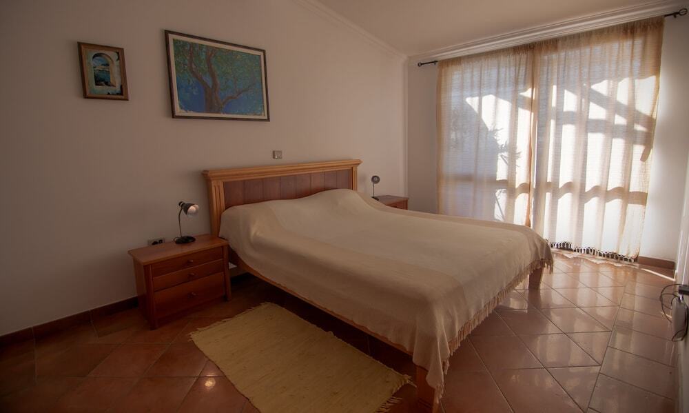 Свети-Стефан: Levantin Inn 122 Suite Sea View N13
