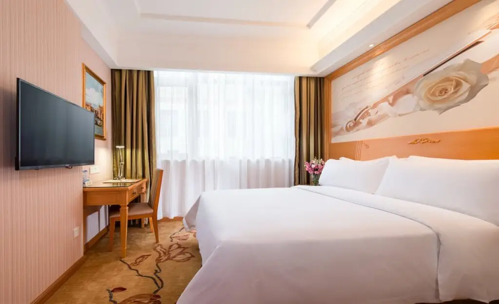 Гуанчжоу: Vienna 3 Best Hotel Guangzhou Tianhe Chebei Station