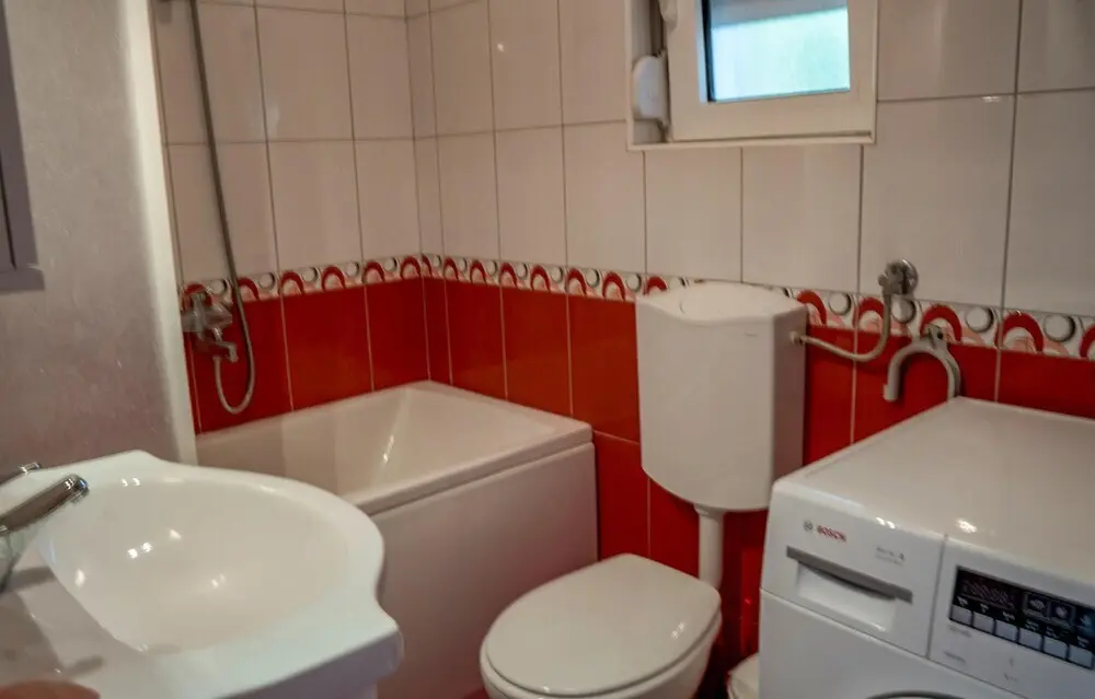 Херцег-Нови: Nice home in Herceg Novi w/ Outdoor swimming pool, Sauna and 4 Bedrooms
