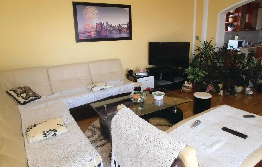Херцег-Нови: Amazing Home in Herceg Novi With Wifi and 3 Bedrooms