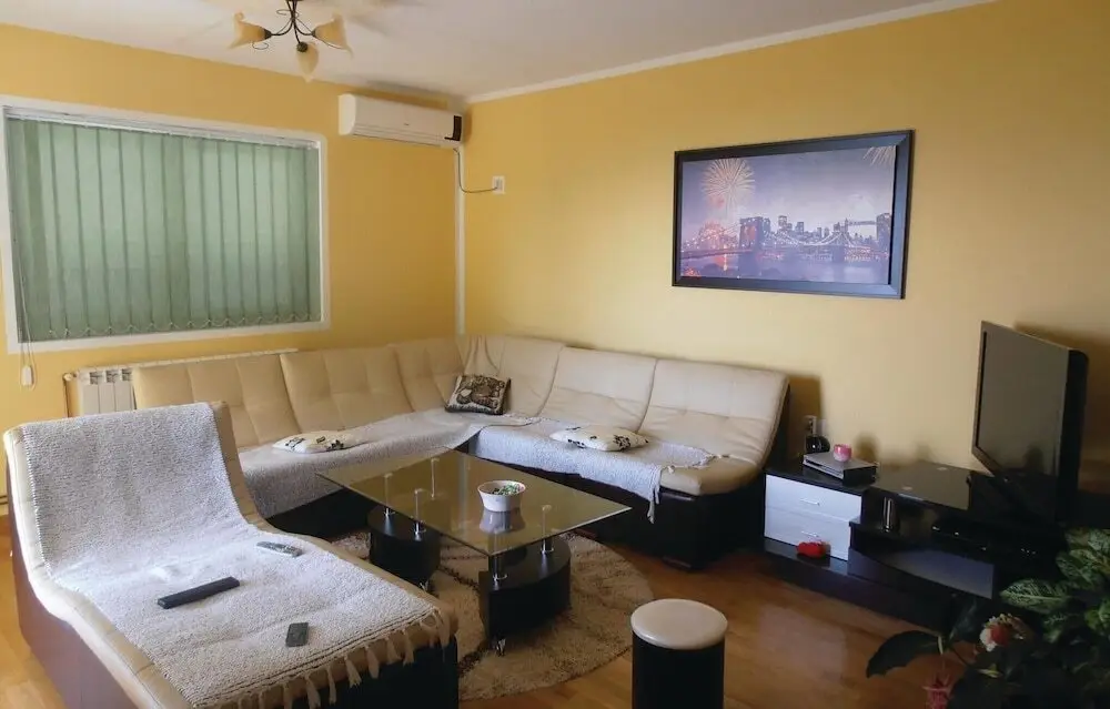 Херцег-Нови: Amazing Home in Herceg Novi With Wifi and 3 Bedrooms