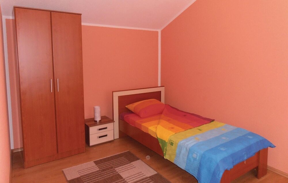 Херцег-Нови: Amazing Home in Herceg Novi With Wifi and 3 Bedrooms