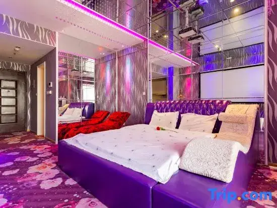 Цзинань: Enjoy Love 520 Movie E-sports Hotel (Jinan Olympic Sports Center)