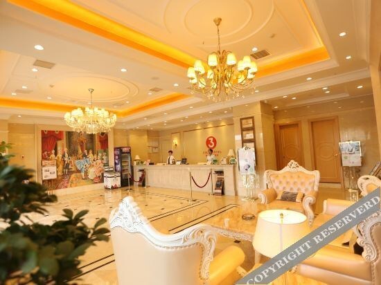 Хецзе: Dongming Qixin Hotel