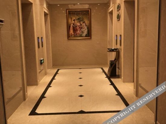 Хецзе: Dongming Qixin Hotel