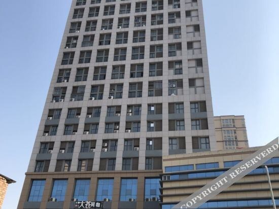 Хецзе: Dongming Qixin Hotel