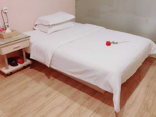 Шэньчжэнь: No. 8 Hotel Chain (Shenzhen Huaqiangbei)