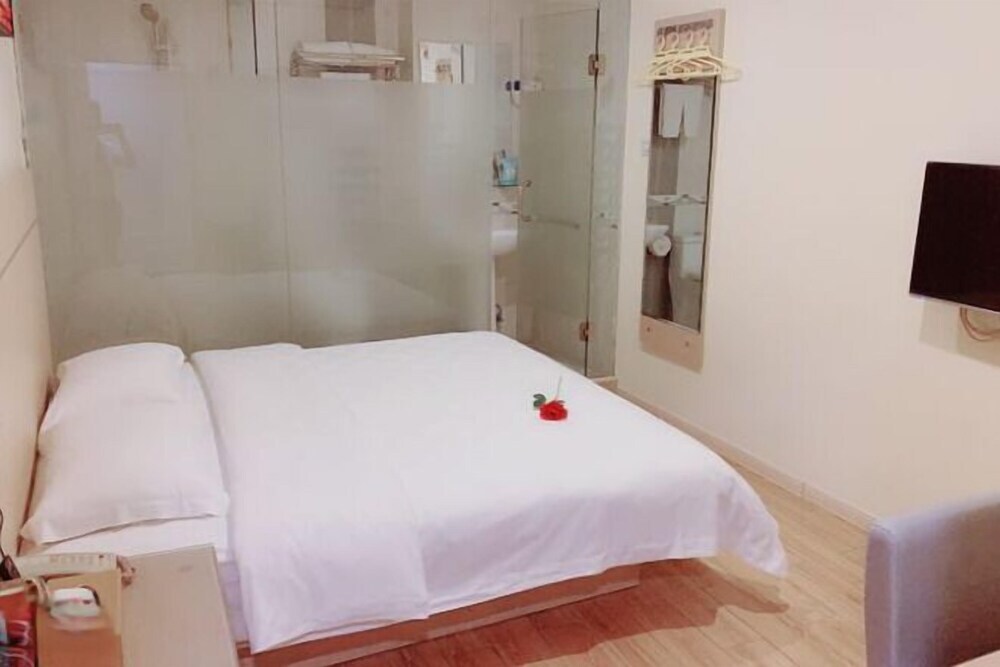 Шэньчжэнь: No. 8 Hotel Chain (Shenzhen Huaqiangbei)