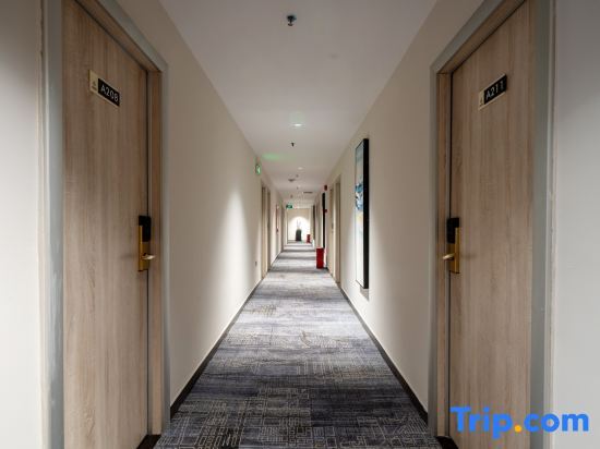 Шэньчжэнь: No. 8 Hotel Chain (Shenzhen Huaqiangbei)