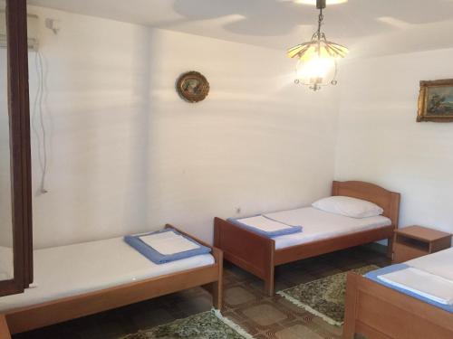Петровац: Sobe i apartmani Marović