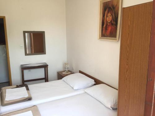 Петровац: Sobe i apartmani Marović