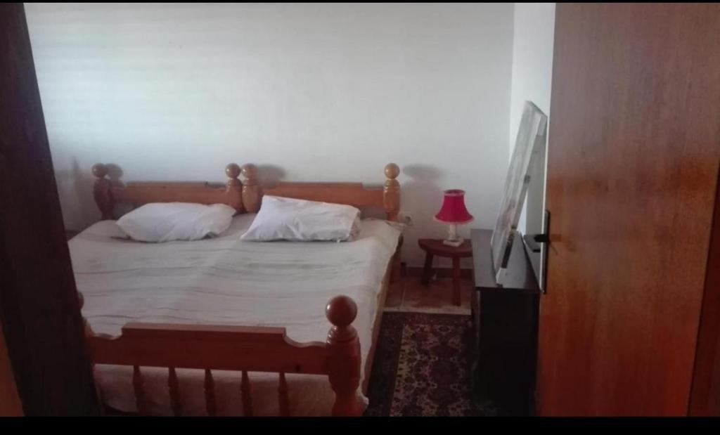 Бар: Apartman 72