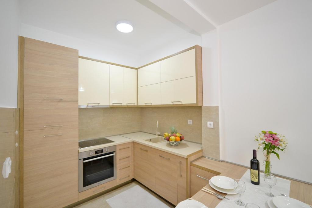 Котор: Apartments Posto Capitano 0202