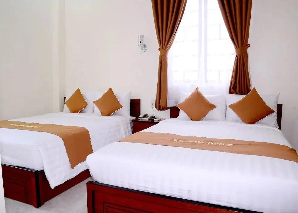 Кантхо: Oyo 753 Bright Moon Hotel