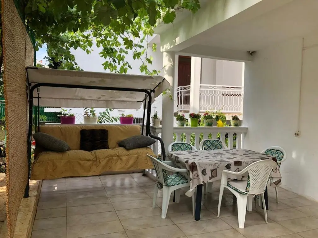 Добро Вода: Apartments Dubrava 106