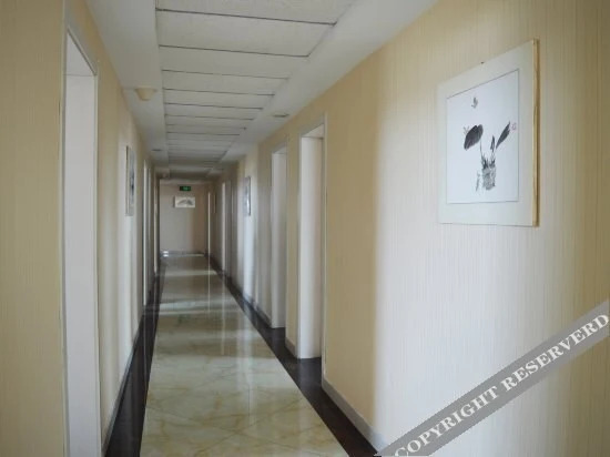 Шицзячжуан: 99 Express Hotel (Jinzhou Railway Station)