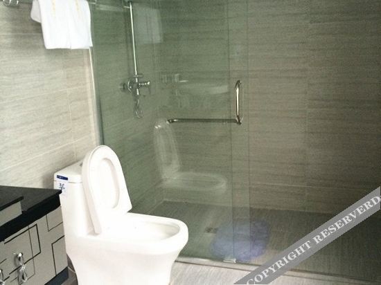 Wuhan 6+1 Express Hotel — фото 1