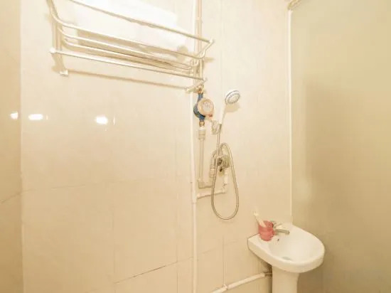 Чжуншань: Oyo Baihe Hostel (Zhongshan Xiaolan)