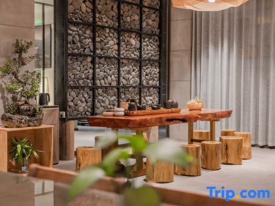 Дали: Nujiang Memory Riverview Hotel