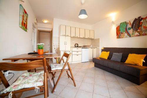 Крашичи: Apartmani Leut