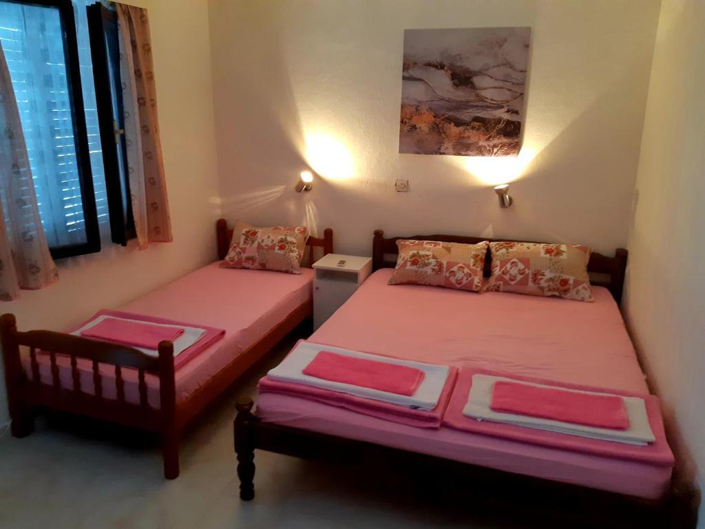 Крашичи: Apartments Ceca