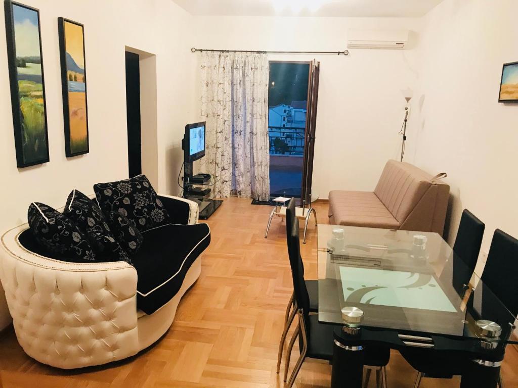 Рисан: Apartments Sneža