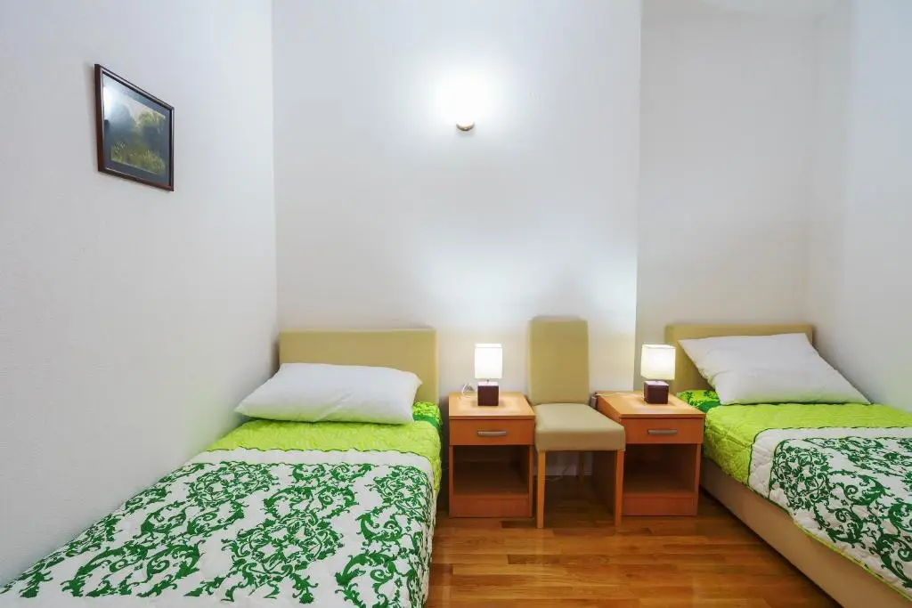 Свети-Стефан: Apartments Zezelj